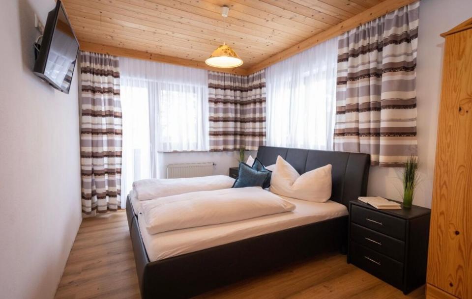 Hotel Austria Σάαλμπαχ-Χίντεργκλεμ Εξωτερικό φωτογραφία