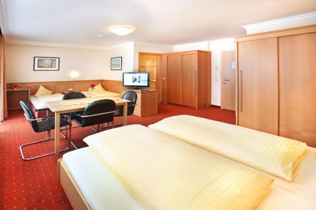 Hotel Austria Σάαλμπαχ-Χίντεργκλεμ Εξωτερικό φωτογραφία